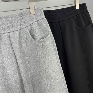 Pantalon de survêtement unisexe surdimensionné personnalisé, coupe droite large et ample, en tissu épais, pour le loungewear - Product Image 3