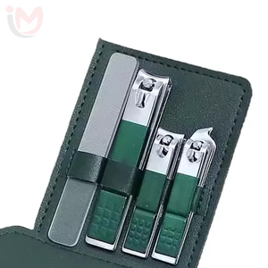 Kit de manucure classique 3 en 1 en acier inoxydable avec étui portable en cuir vert pour adultes - Product Image 3