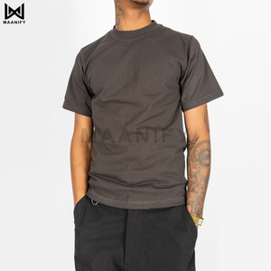 Camiseta Negra Personalizada para Hombre, Estilo Urbano, Oversize, Lisa, con Hombros Caídos, Color Chocolate Marrón, Algodón, Marca MAANIFY - Product Image 5