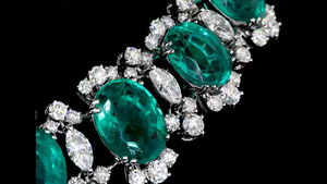 สร้อยคอเพชรและมรกตสีเขียวรูปไข่ทรงหรูหราที่เพาะเลี้ยงในห้องปฏิบัติการ |   เครื่องประดับเงินแท้ 925 |   สร้อยคอเจ้าสาวและงานเลี้ยงระดับไฮเอนด์ - Product Image 6