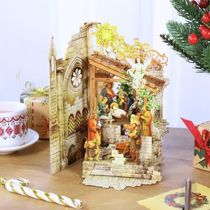 Elegante Biglietto di Natale 3D Pop-up con Scena della Natività e Angelo, Elegante Biglietto di Auguri Natalizio con Busta - Product Image 1
