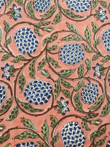 ผ้าม่านและปลอกหมอนลายดอกไม้แบบอินเดีย พิมพ์ด้วยมือบนผ้าฝ้าย 100% สีชมพูเข้ม ซีกเขียว ฟ้าเดลฟ์  เป็นมิตรกับสิ่งแวดล้อม เหมาะสำหรับใช้ภายนอกอาคาร - Product Image 2