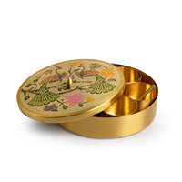 Boîte à épices en laiton Meenakari peinte à la main, motif paon, écologique, capacité 7 compartiments, compatible lave-vaisselle et four, ustensile de cuisine indien traditionnel