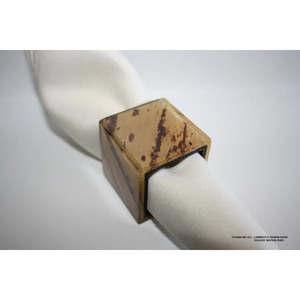 Porte-serviettes carré géométrique moderne marron pour table à manger rustique bohème, anneaux à serviettes durables en écorce de bananier tropicale - Product Image 3