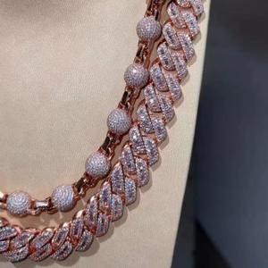 Collier élégant en argent 925 plaqué or avec chaîne cubaine en moissanite, bijoux de mode hip-hop - Product Image 3