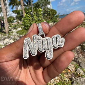 Colgante Personalizado con Nombre en Dos Tonos, Letra Personalizada, Moissanita VVS, Plata 925, Chapado en Oro de 18K, GCI IDGL - Product Image 1