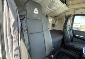 Listo para enviar: Camión tractor SLTRAK G7S E 540HP 6x4, modelo 2025, con 3 años de garantía, título limpio, seminuevo, disponible para la venta. - Product Image 5