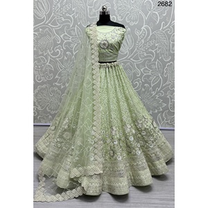 ชุดเจ้าสาวอินเดียกำมะหยี่คอลเลกชันสำหรับเจ้าสาวกับงาน zarkhan โดย fabzone - Product Image 1