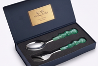 Ensemble de couverts en acier inoxydable avec manche en résine spirale verte, finition poli miroir, idéal pour la table, la cuisine, les mariages et les fêtes