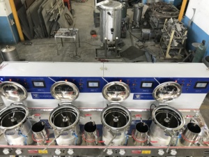 Grande machine automatique multi-pots pour la teinture de textiles et de fils, avec moteur à engrenages PLC et pompe doseuse - Product Image 4