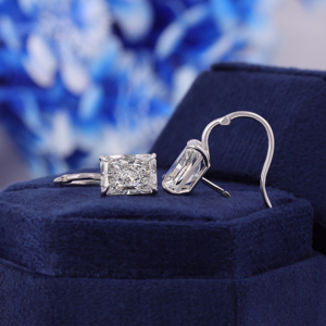 ต่างหูเพชรทรงหยดน้ำ Radiant Lab Grown Diamond ทองคำขาว 14K ดีไซน์เรียบหรูสำหรับเจ้าสาว - Product Image 4