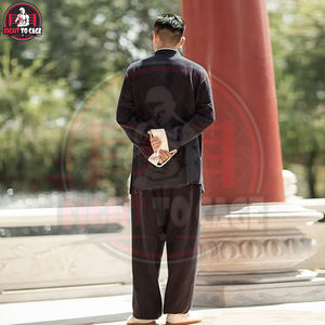 ชุดกังฟูคุณภาพพรีเมียม โลโก้ด้านหน้าแบบกำหนดเอง ผ้าโพลีเอสเตอร์ 100% ระบายอากาศได้ดี น้ำหนัก 140 กรัม เหมาะสำหรับการต่อสู้ ผู้ใหญ่ทุกเพศ - Product Image 3