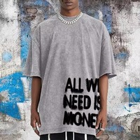 T-shirt en coton à manches courtes surdimensionné pour homme, col rond, imprimé, style jersey, avec la phrase « All We Need Is Money »