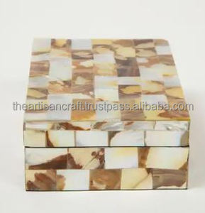 Boîte à bijoux en nacre, boîte à incrustations faite à la main, design moderne, forme carrée, construction durable, taille et couleur personnalisables pour l'artisanat - Product Image 4