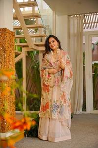 ชุดคุर्ติชาราร่าปักลายดอกไม้พร้อมผ้าคลุมไหล่สำหรับผู้หญิง – ชุดงานเลี้ยงสีพาสเทลสุดหรูหราพร้อมงานปักเลื่อมและงานปักดิ้น - Product Image 3