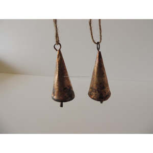 Jingle Bell Design Ornement en métal avec finition argentée Parfait pour l'arbre de Noël décoratif à la maison et l'utilisation de mariage - Product Image 6