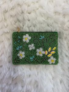 Porte-monnaie brodé à la main avec de magnifiques motifs et une finition élégante - Product Image 1