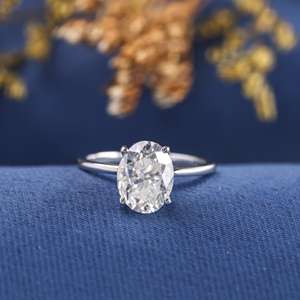 Anillo de Compromiso Solitario con Diamante Cultivado en Laboratorio de Corte Ovalado, Anillo de Diamante Clásico de Oro, Joyería Nupcial Minimalista - Product Image 1