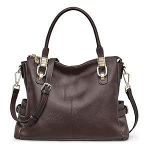 Sac fourre-tout en cuir véritable pour femme, sac à bandoulière grainé avec fermeture éclair et sangle réglable pour les voyages quotidiens - Product Image 1