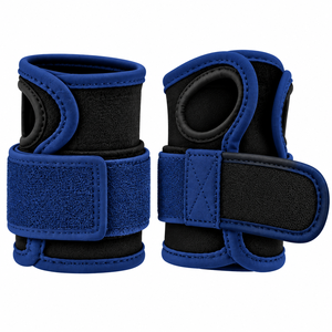 Attelle de soutien et manchon de protection pour poignet de gymnastique personnalisés, réglables et rembourrés, avec ouverture pour le pouce et sangle auto-agrippante - Product Image 4