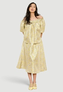 Nouveau débardeur court sans manches et dos nu, épaules dénudées, anti-transpiration, pour femme, avec effet sculptant la taille, en tissu Spandex/Nylon 220g - Product Image 1
