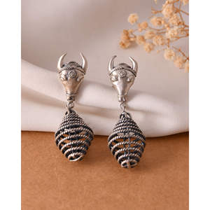 Collares de Moda Meera Jaipur Kamdhenu y Elegantes Pendientes de Plata de Origen Indio Modelo MTER529 - Product Image 4