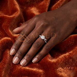 Anillo de Compromiso de Moissanita de Corte Redondo, Plata 925, Diseño Cruzado Infinito con Pavé, Anillo de Boda con Aspecto de Diamante - Product Image 4