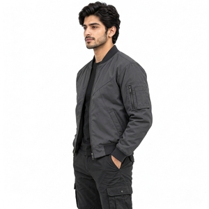 Vestes bomber pour hommes, sur mesure, à la mode, avec fermeture éclair sur le devant, pour temps frais, construction durable et faciles à porter au quotidien. - Product Image 3