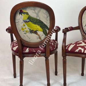 Fauteuils de luxe faits à la main en bois massif, dossier à motif d'oiseaux exotiques, siège orné à motifs marrons - Product Image 2
