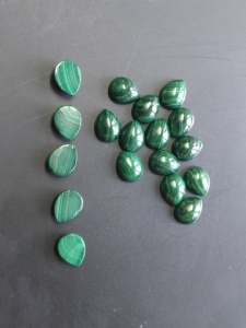 Malaquita Natural, Cabochones en Forma de Pera de 5x3MM, Piedras Preciosas Sueltas para Joyería - Product Image 4