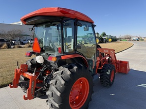รถแทรกเตอร์ MX5400 55 แรงม้า ขับเคลื่อน 4 ล้อ ปี 2022 พร้อมปั๊มเครื่องยนต์ - Product Image 3