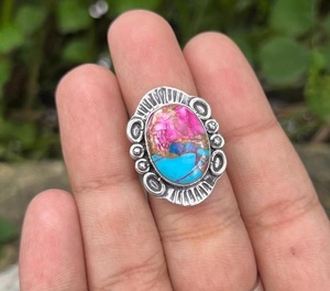 Anillo de Plata de Ley 925 con Turquesa Kingman y Dalia Rosa Hecha a Mano, Anillo de Ostra Espinosa, Regalo para Mujer - Product Image 5