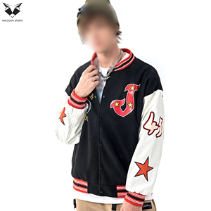 Chaquetas Varsity de Béisbol Universitarias al por Mayor, Diseño Más Reciente, Corte Holgado, Color Negro con Blanco y Rojo, Mangas Largas, Bolsillos Laterales - Product Image 3