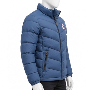 Dale un Toque Fresco a tu Catálogo de Ropa con esta Chaqueta Acolchada para Hombre con una Silueta Moderna y Bolsillos Funcionales - Product Image 3