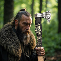 Hache à double lame Viking de qualité supérieure, forgée à la main, avec manche en bois de frêne gravé, lame en acier inoxydable gravée, tomahawk de camping