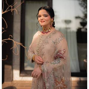 LG ชุดปาร์ตี้สีเบจใส่สบายไซส์ XL ชุดเสื้อและล่างสุดเก๋ - Product Image 6