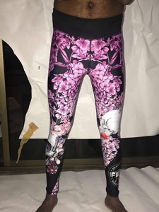 Leggings de yoga taille haute effet push-up, séchage rapide, respirants, écologiques, personnalisables pour la gym, le fitness, la course et le sport - Product Image 5