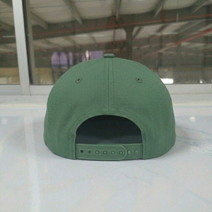 Casquette Snapback personnalisée à 5 panneaux, visière plate, calotte structurée, logo brodé, fermeture ajustable, OEM, toile, style sportif et tendance - Product Image 5