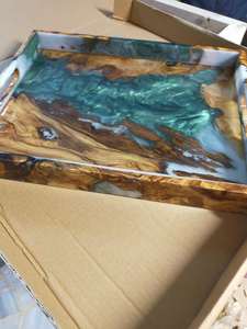 Exportateur indien de plateaux en résine de bois, plateaux en résine époxy faits à la main pour la cuisine, le service et la décoration de table, en grande quantité. - Product Image 3