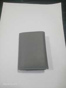 Porte-cartes Premium Vintage en Cuir Véritable 100% avec Blocage RFID - Étui Métallique avec Fenêtre Transparente pour Cartes d'Identité et Rangement de Cartes de Crédit - Product Image 1