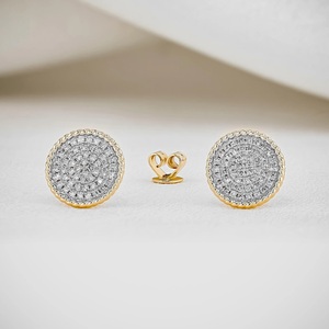 Boucles d'oreilles clous en argent sterling 925, pavé complet de moissanite couleur D VVS, certifiées IGI, serties griffes, motif floral tendance, pour hommes et femmes - Product Image 2