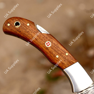 Cuchillos Plegables de Acero Damasco Hechos a Mano con Punta Clip, Grado Industrial, para Camping y Caza, con Madera de Olivo, Venta al por Mayor OEM/ODM - Product Image 6