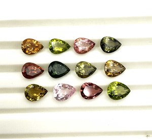 Turmalina natural multicolor con corte de pera de 6*8 mm, piedra preciosa de turmalina para la fabricación de joyas, certificada por IGI. - Product Image 1