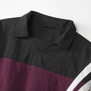 Chaqueta Cortavientos Negra con Rayas Marrones |   Chaqueta Deportiva Retro con Bloques de Color |   Chaqueta Bomber Extra Grande con Cuello Alto |   Fabricante OEM Personalizado - Product Image 3