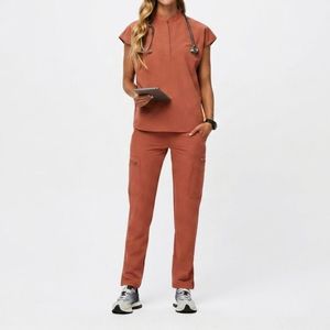 Custom Medical <b>Scrubs</b> <b>Set</b> Nurse Uniform Breathable Comfortable Hospital Workwear OEM OEM Service Medical <b>Scrubs</b> <b>Set</b> - Product Image 2