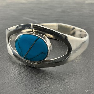 Bracelet jonc vintage en argent sterling massif avec turquoise du Mexique, fait main, pierre précieuse bleue, cadeau pour femme - Product Image 5