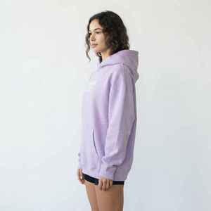 Sudadera con capucha extragrande para mujer, color lavanda, con bolsillo canguro, hombros caídos y estampado gráfico - Product Image 5