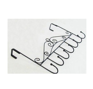 Colgador de puerta de hierro de diseño con forma única y aspecto elegante, adecuado para la colección de accesorios modernos para el hogar. - Product Image 3