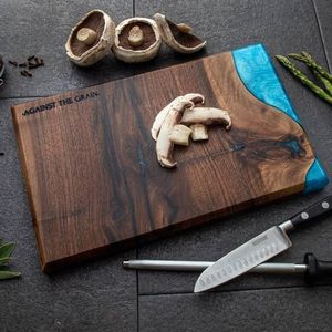 Planche de service rustique en bois et résine, planche de cuisine de luxe en bois et époxy pour cadeau, planche alimentaire artisanale en bois et résine - Product Image 3