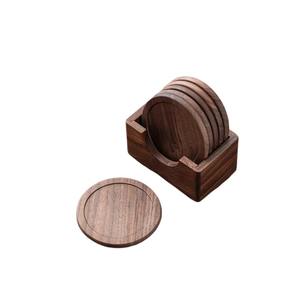 Juego de Posavasos Redondos y Cuadrados de Nogal y Bambú al por Mayor, Posavasos de Madera Personalizados para Cerveza y Bebidas con Soporte para Mesa - Product Image 1